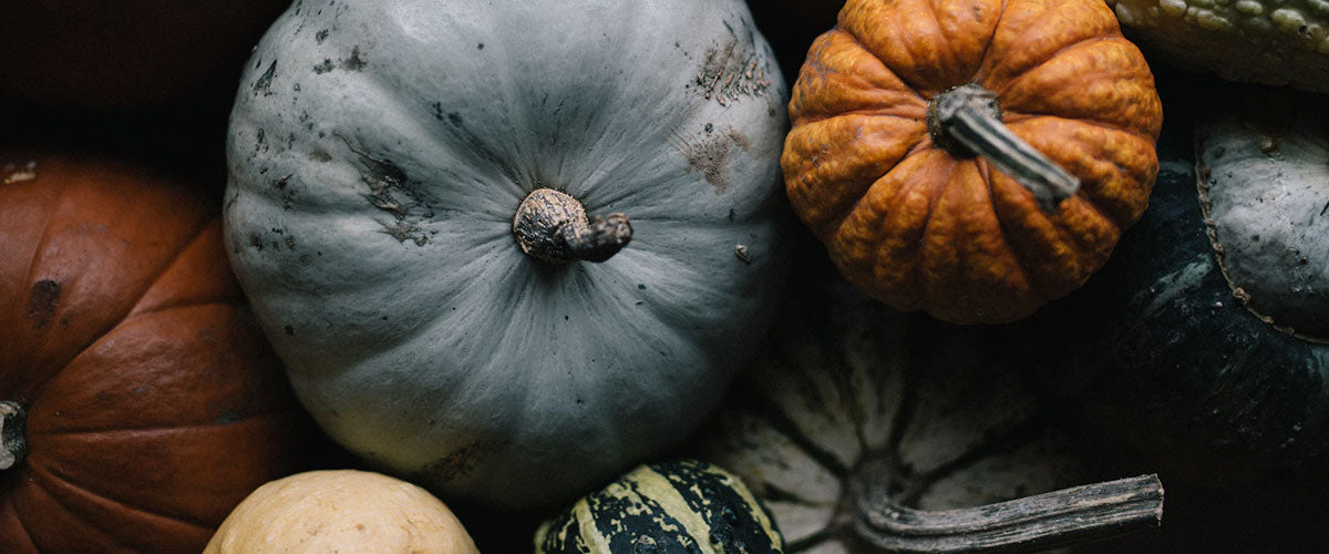 What are the advantages of seasonal foods?